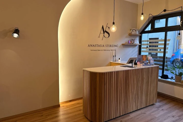 Anastasia Sterzing Permanent Make Up - Stilberatung - Mentoring