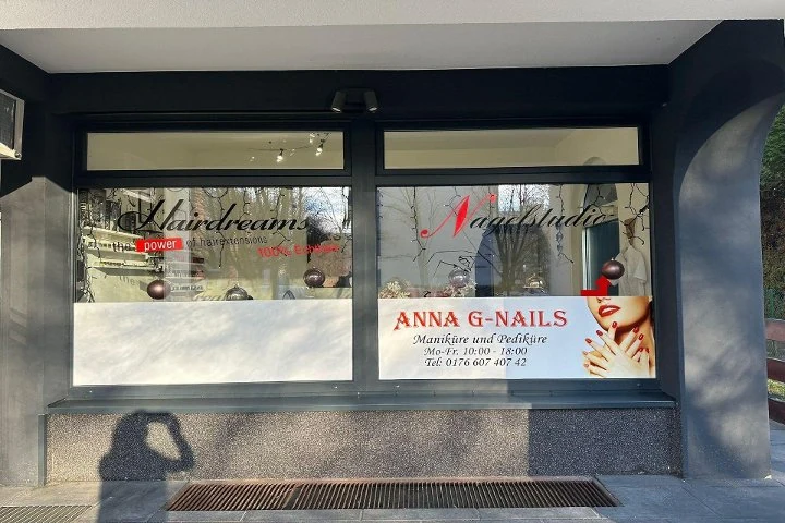 Anna G nails