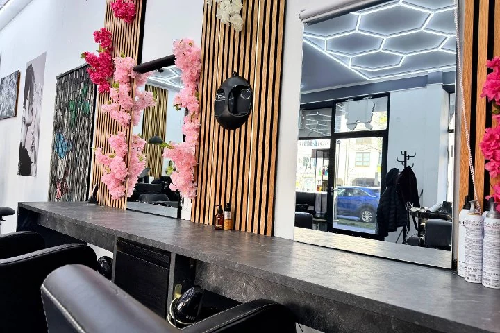 AYLO Friseur
