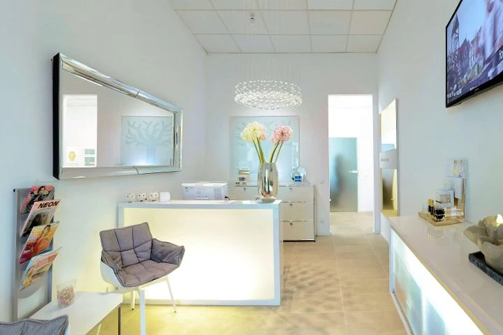 Cell Premium Lounge