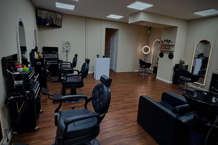 E&R HairLounge