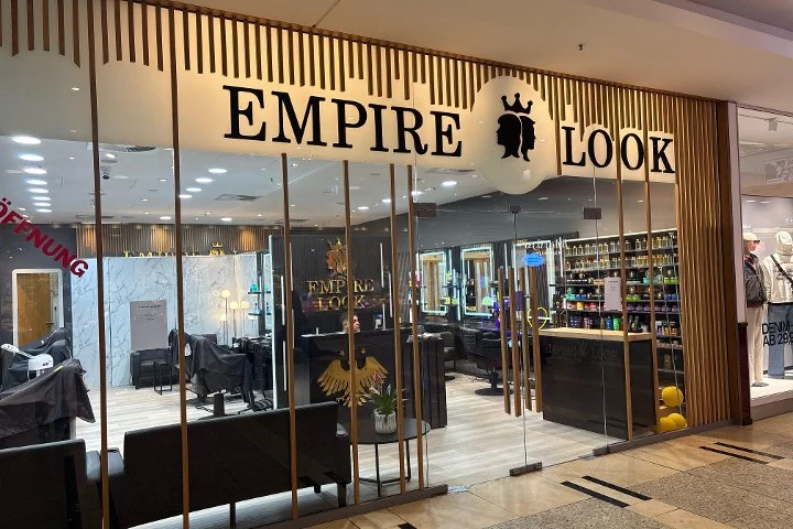 Empire Look Damen und Herren Friseur