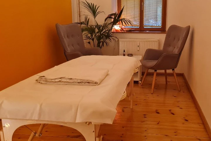 Feder von Maat – Massage, Reiki und Kinesiologie