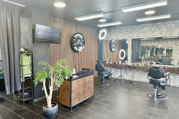 Friseur am Knie