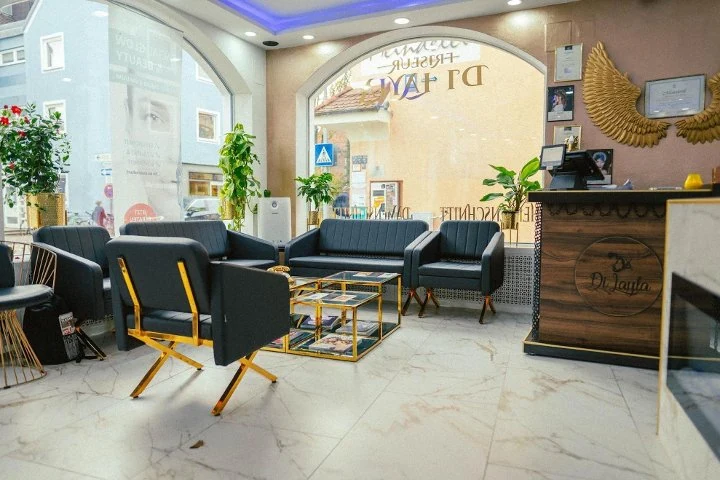 Friseur, Barber & Kosmetik Di Layla Erding