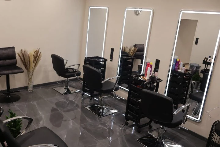 Glow Studio by Tatiana Friseur