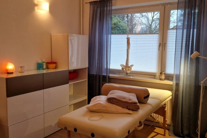 Heilpraktikerin Bettina Zawadzki - Massagen und Körpertherapie