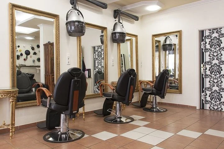 Je Suis Hair & Make Up Art