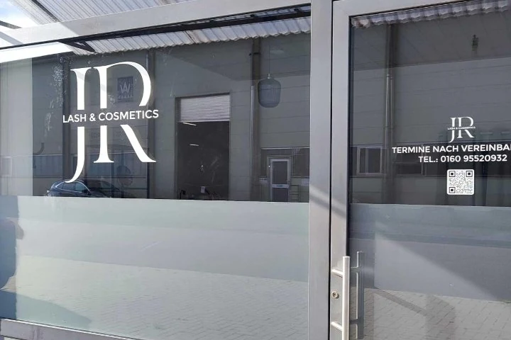 JR Lash & Cosmetics