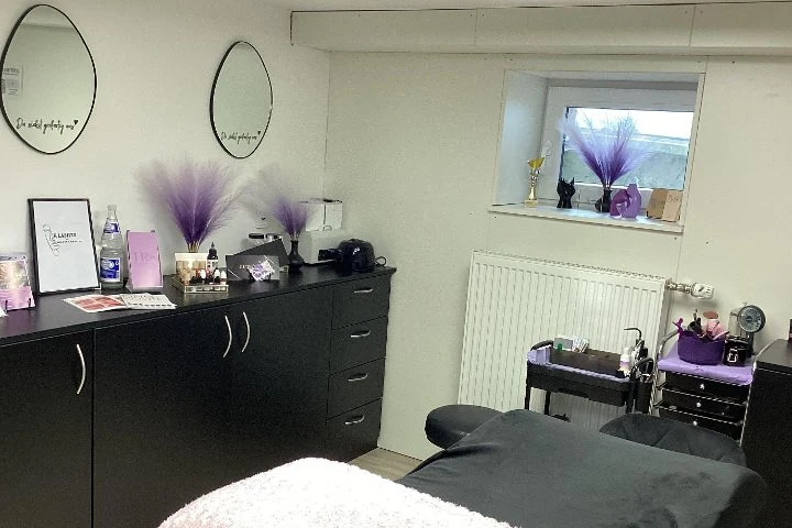 JR Lashes & Permanent Make -Up