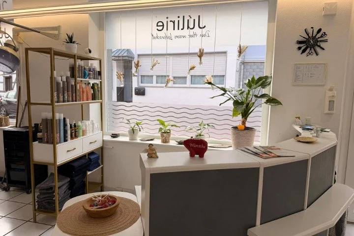 Julirie - Friseur