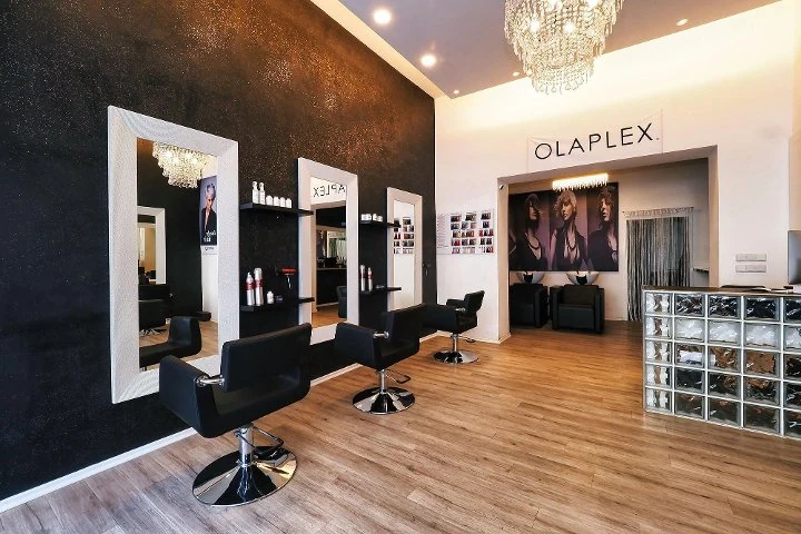 Khatt-Ab Der Meister Friseur