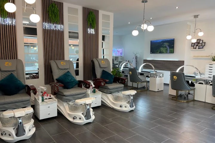 Kosmetikstudio ROYAL Nails & SPA