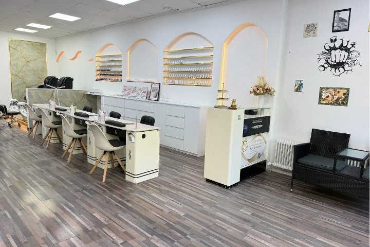 KT Nails & Beauty
