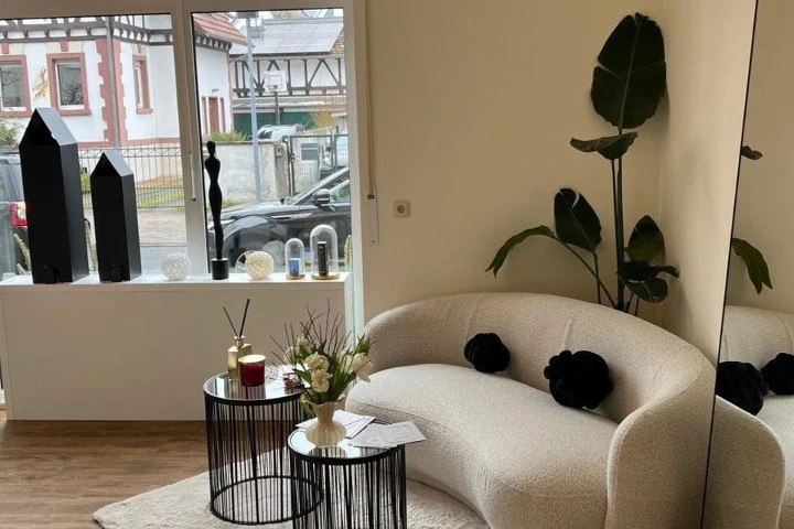 Laser Esthetic Lounge