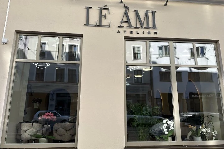 LÉ ÀMI Atelier
