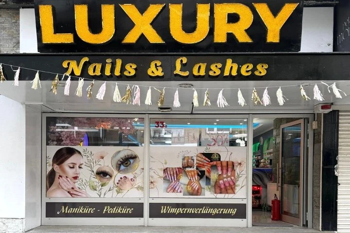 Luxury Nails & Lashes