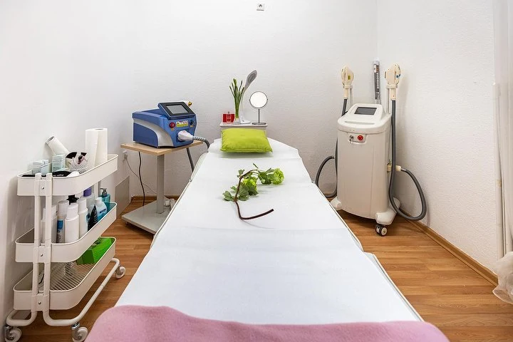 Mira Friseur & Kosmetikstudio