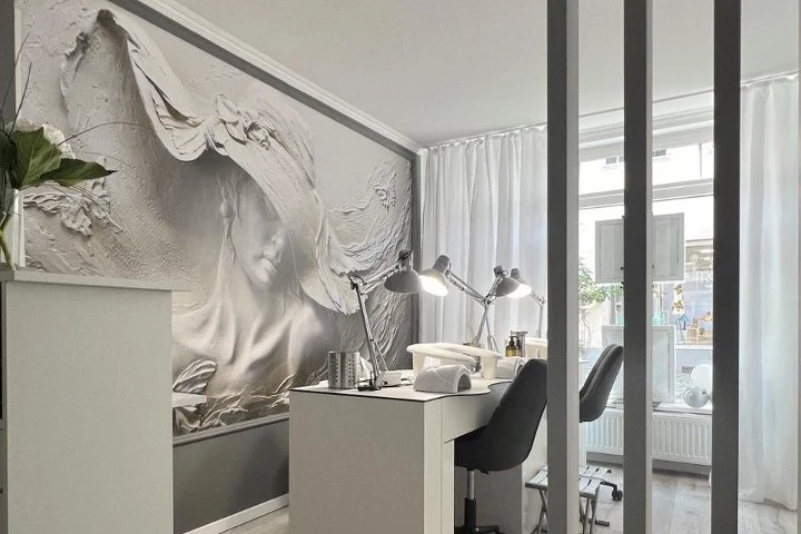 Nailatelier, Akademie & Shop by Julia Börnicke