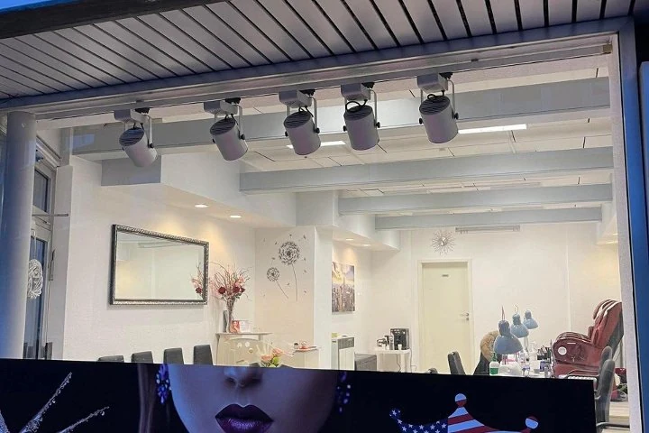 NEW YORK NAILS.DATTELN