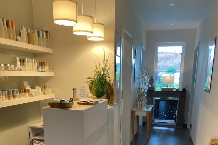Sabine Hoheisel HADALE:Kosmetik