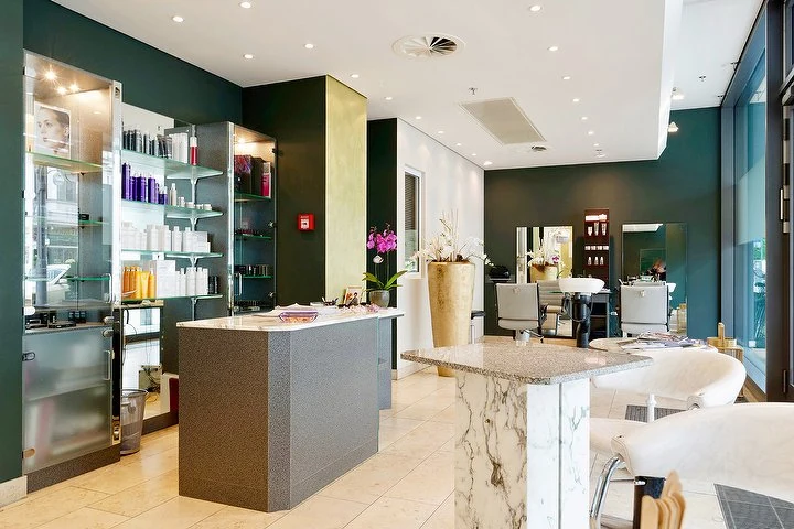 Sabrien Shalaby la Biosthetique Friseur