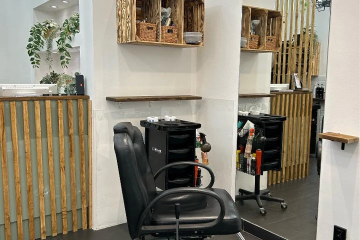 Salon Hairlich - Gleditschstraße
