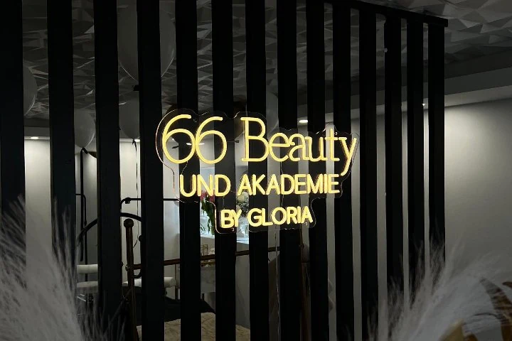 Sixty-Six Beauty & Akademie by Gloria