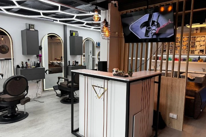 The Canvas Salon