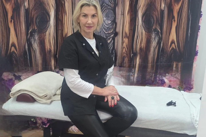 Trainer Ms. Massage