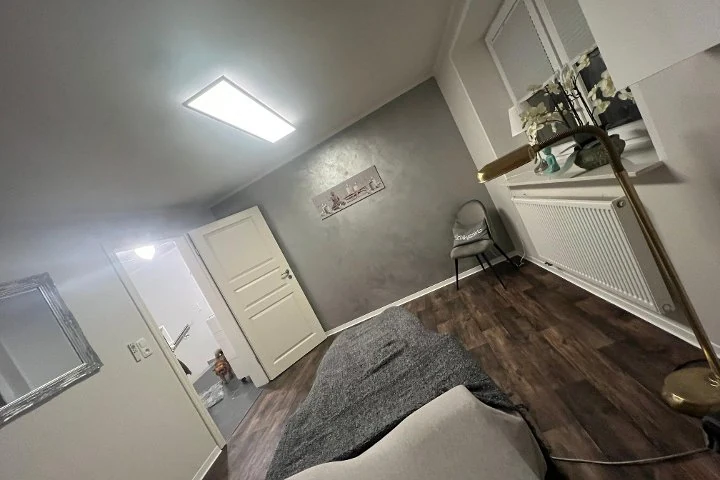 up-to-date cosmetic LOUNGE