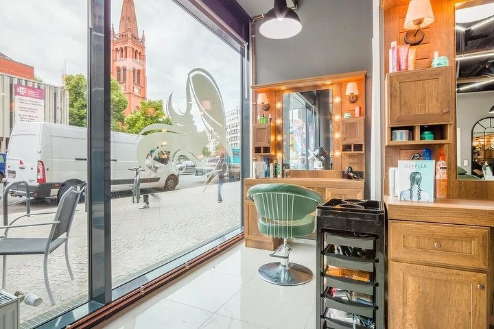 Woman's & Men's Cut