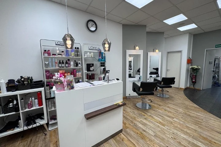 Zoom Hair Salon